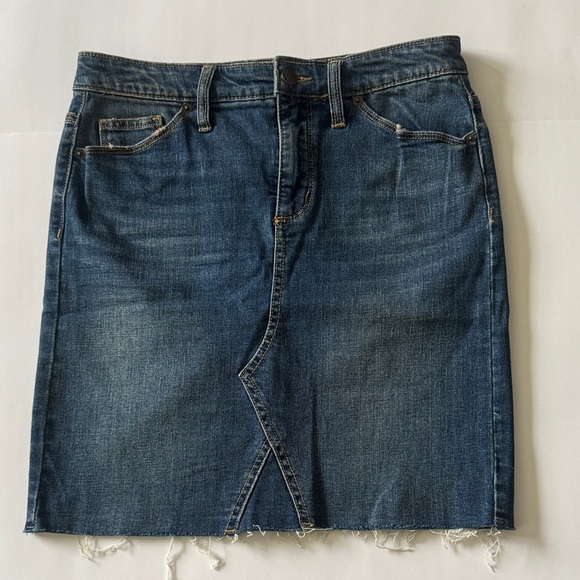 Universal Thread Dresses & Skirts - Universal Thread Blue Denim Skirt with Frayed Hem Size 6